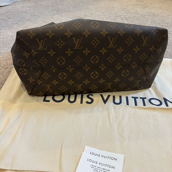 Louis Vuitton Flower Hobo Handbag - Excellent Used Condition - Picture 8 of 11